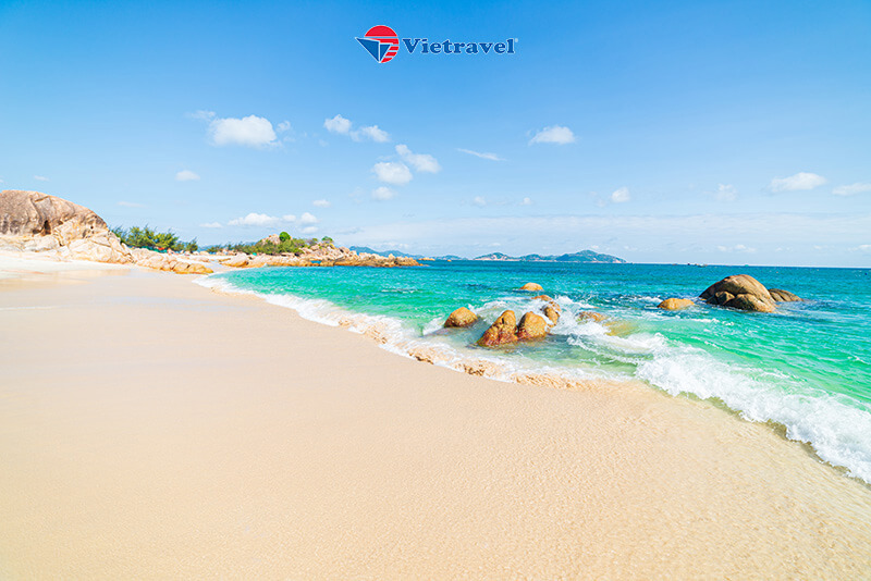 Nha Trang: Đảo Con Sẻ Tre - Vinwonders – Iresort - Khách Sạn 5 Sao - Tour giá sốc 