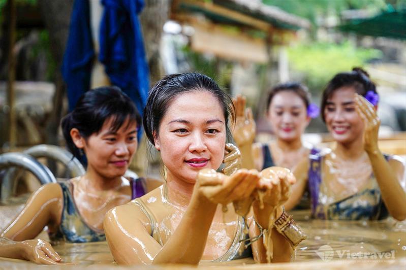 Nha Trang - Hòn Chồng - I Resort - Vinwonders (Xe. Khởi Hành Tối. Khách Sạn 3*)